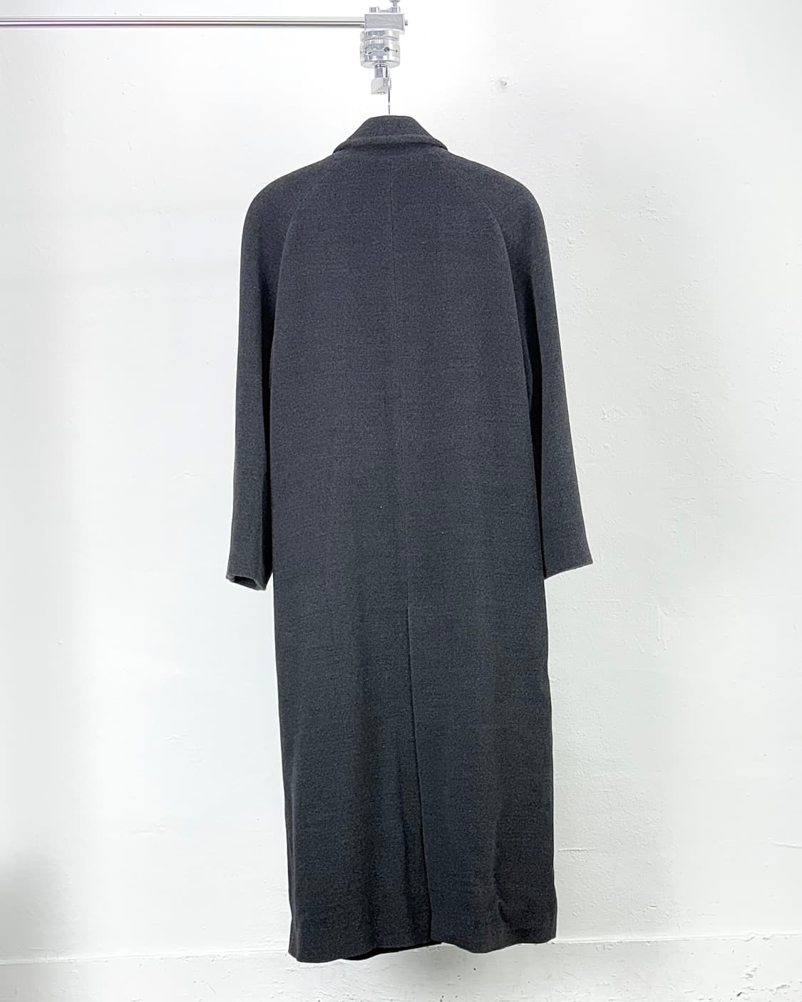 로델 이태리 차콜 그레이 히든 버튼 로브 롱 울 코트 상품이미지6