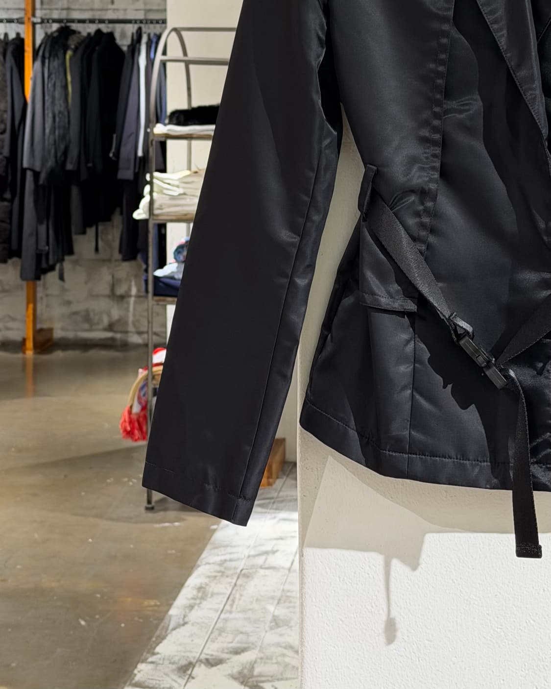 1017 alyx 95m 블랙 버클 디테일 랩 블레이저 상품이미지4