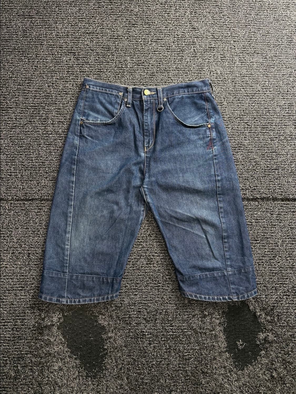 리바이스 엔지니어드 진 데님 버뮤다 팬츠 5056 상품이미지2