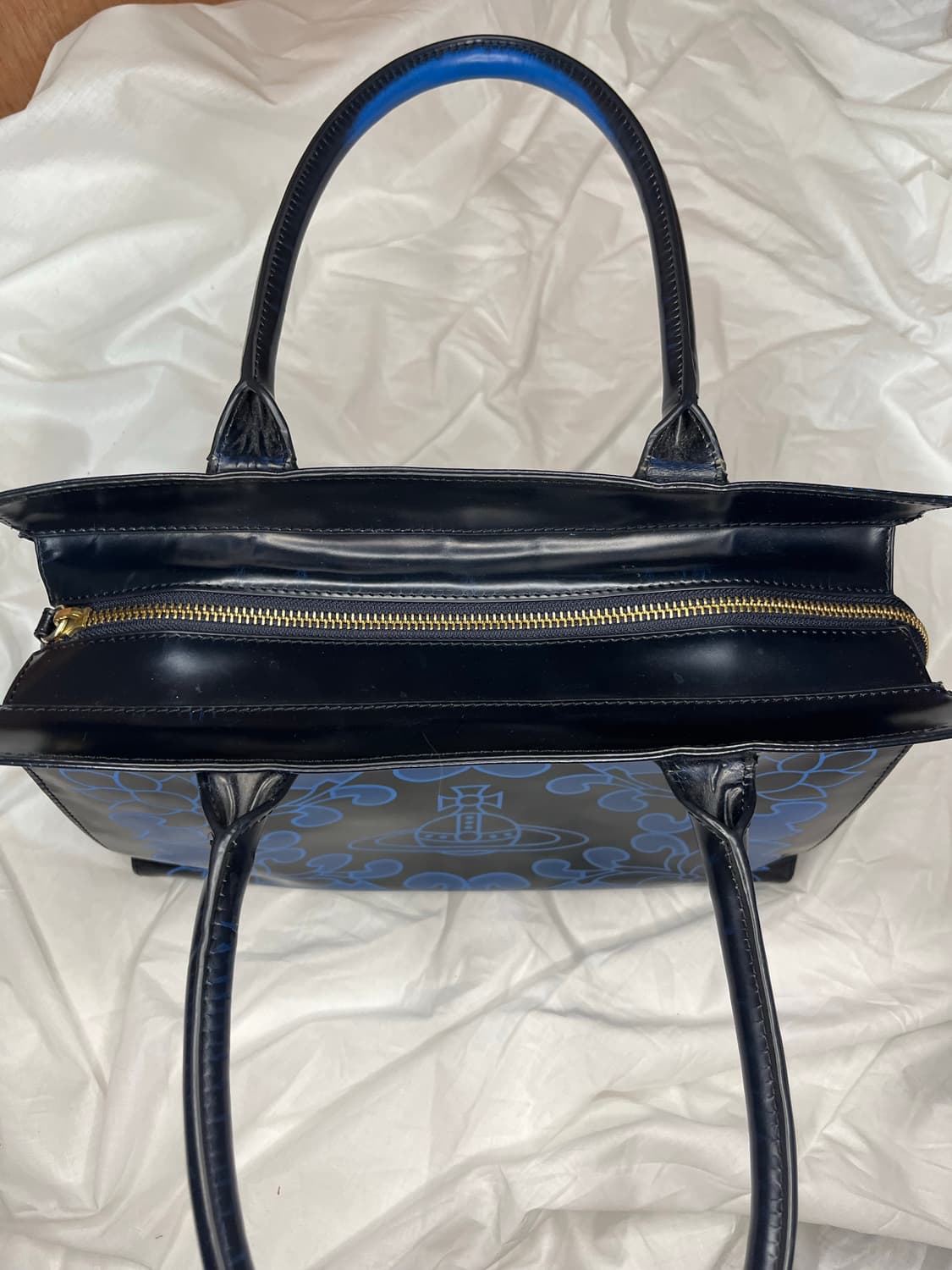 비비안 웨스트우드 오브 플로럴 그래픽 페이턴트 토트백 상품이미지5