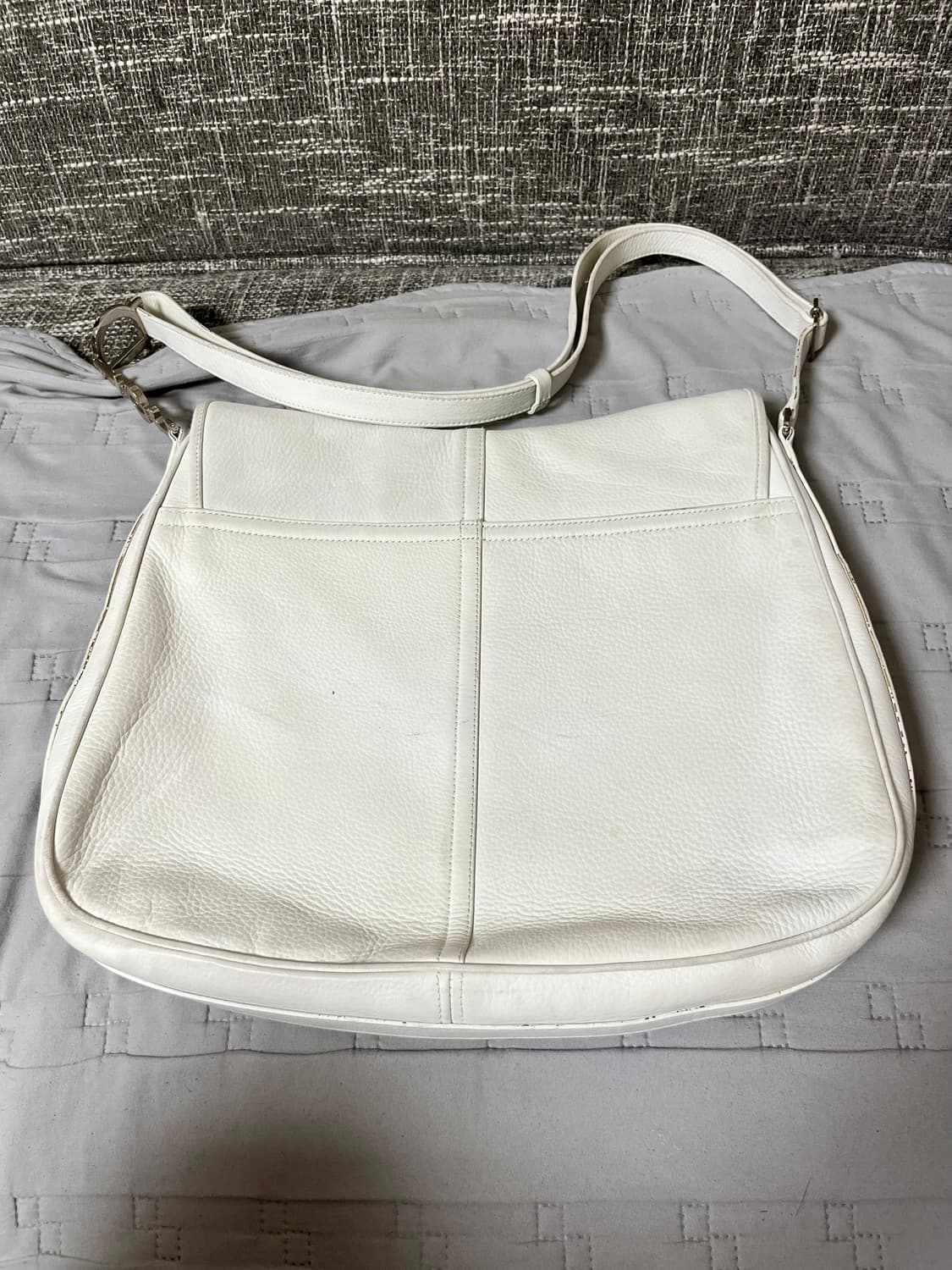 Christian Dior 화이트 가죽 숄더백 정품 상품이미지4