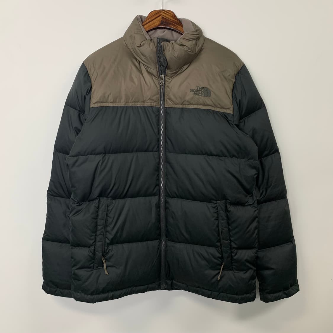 노스페이스 신형 눕시 브라운 배색 패딩 상품이미지2