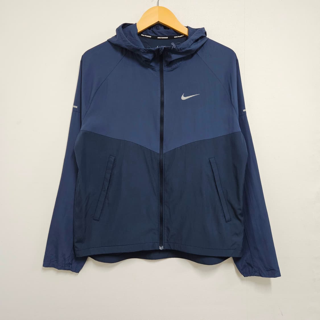 M 나이키 러닝 후드 경량 바람막이 네이비 투톤 상품이미지1