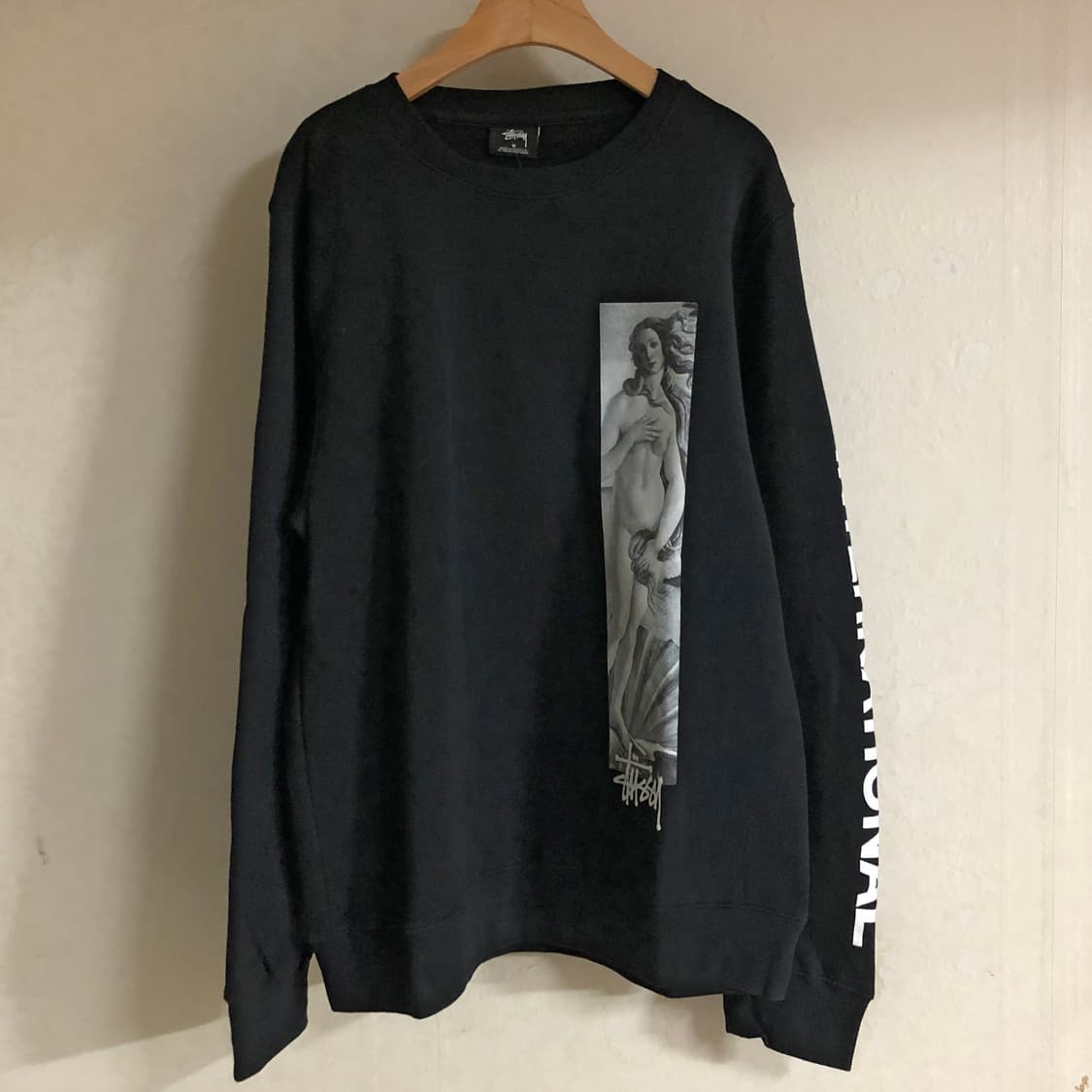 스투시 비너스 인터내셔널 크루넥 맨투맨 상품이미지1