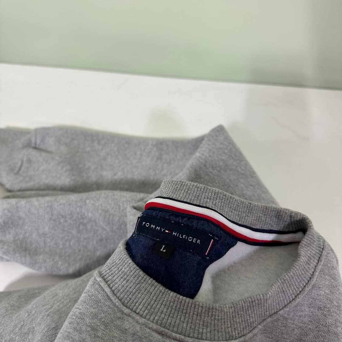 L 타미힐피거 기본로고 그레이 코튼 스웻맨투맨 상품이미지3