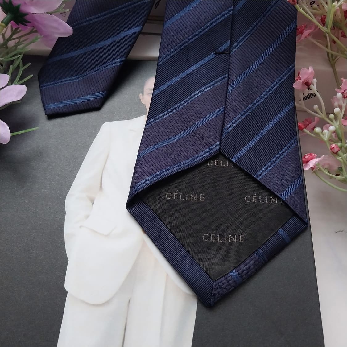 셀린느 실크 네이비 스트라이프 넥타이 8.6cm A+등급 K1454
 상품이미지7