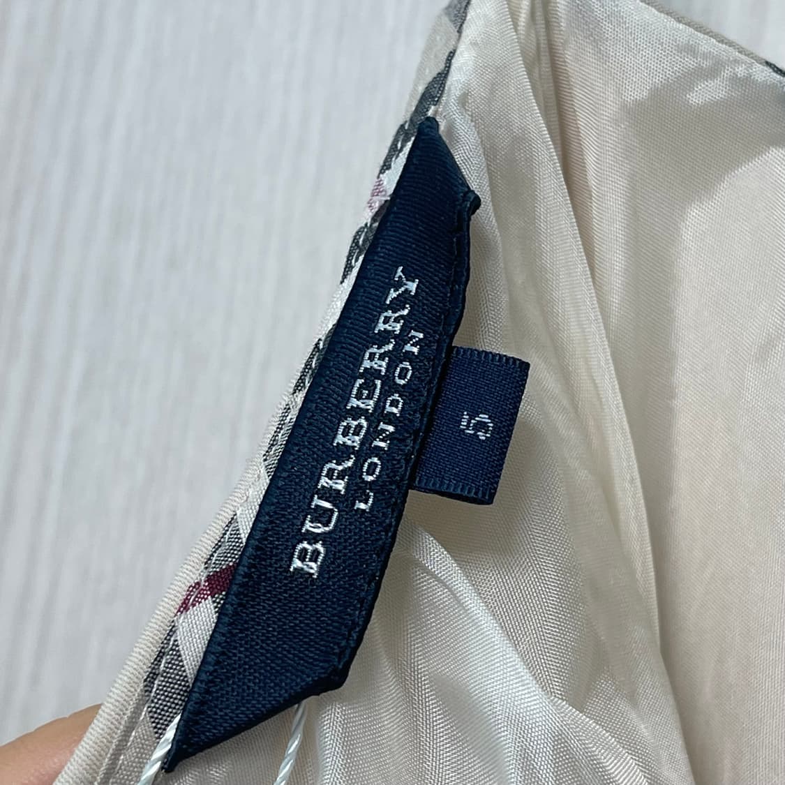 버버리 아이보리 스커트 5 사이즈 상품이미지2