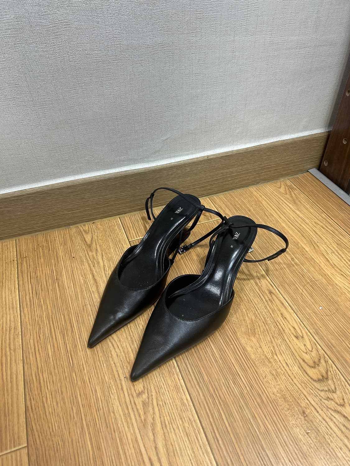 ZARA 샌들 상품이미지1