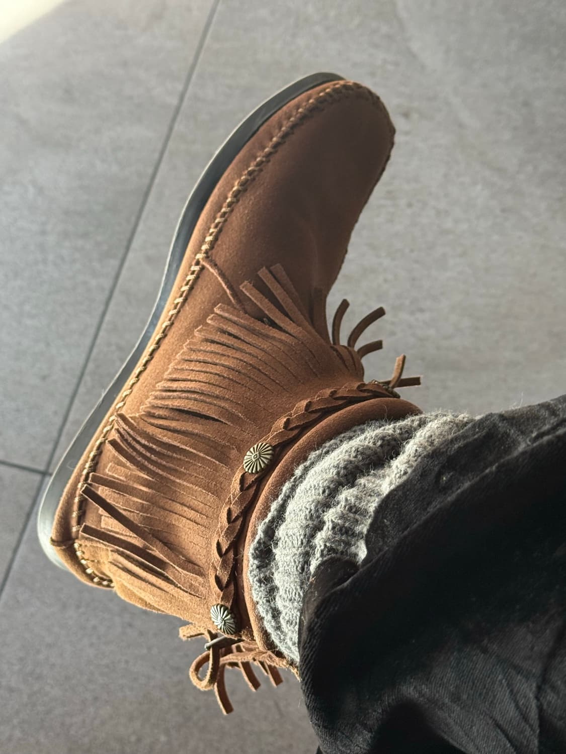 미네통카 어스뮤직 콜라보 프린지 웨스턴부츠 상품이미지8