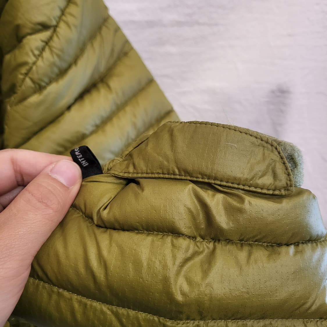 컬럼비아 고프코어 경량 패딩 자켓 올리브 그린 상품이미지6