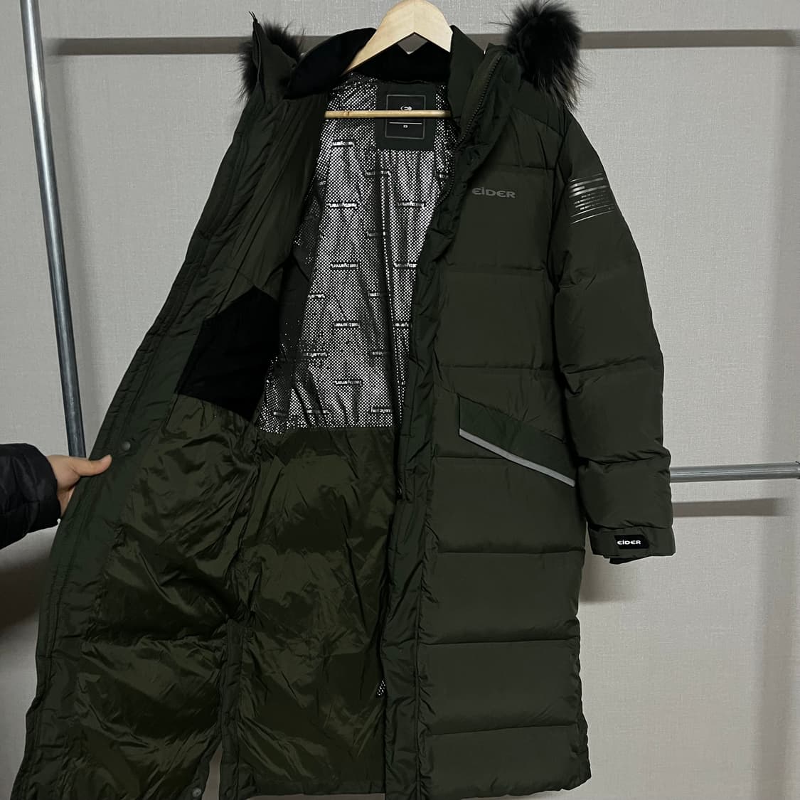 아이더 후드털 카키색 롱패딩 M 상품이미지10