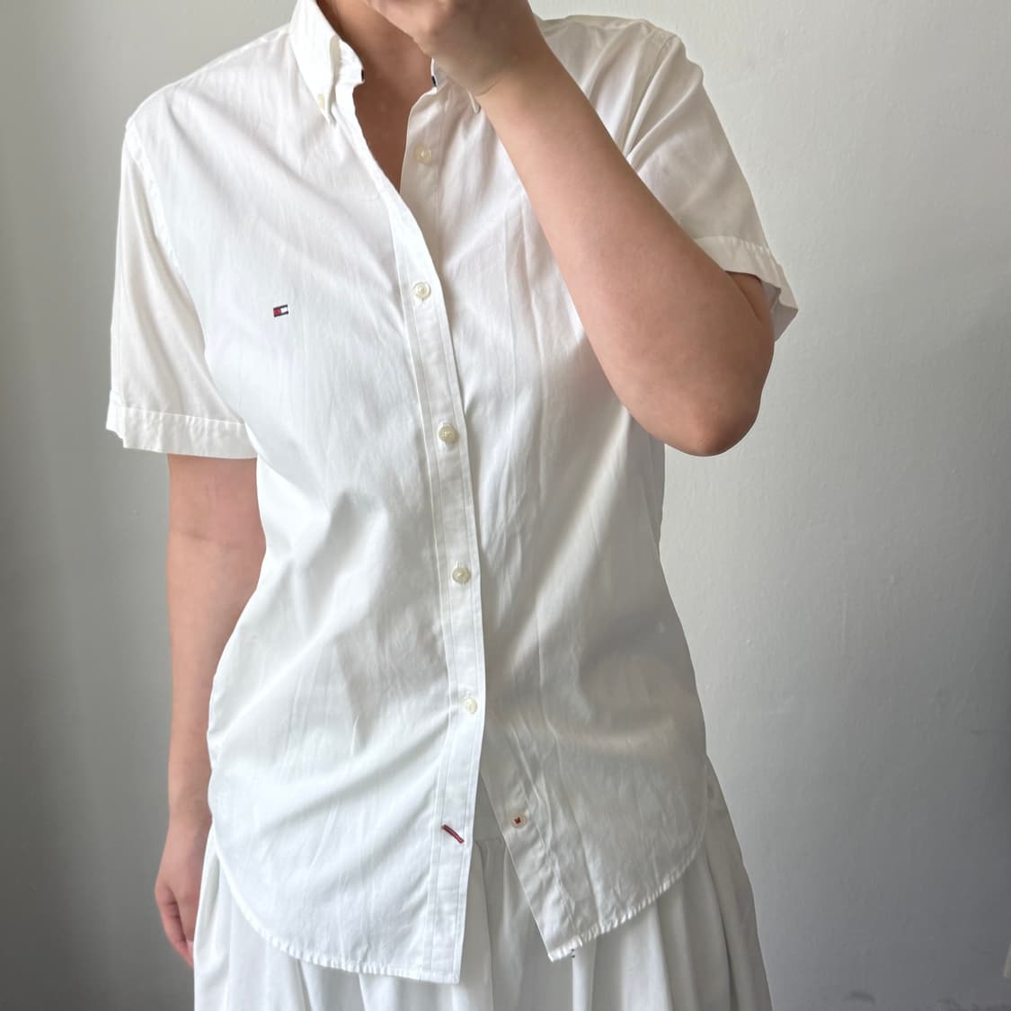[M] 타미힐피거 화이트 반팔셔츠 상품이미지2