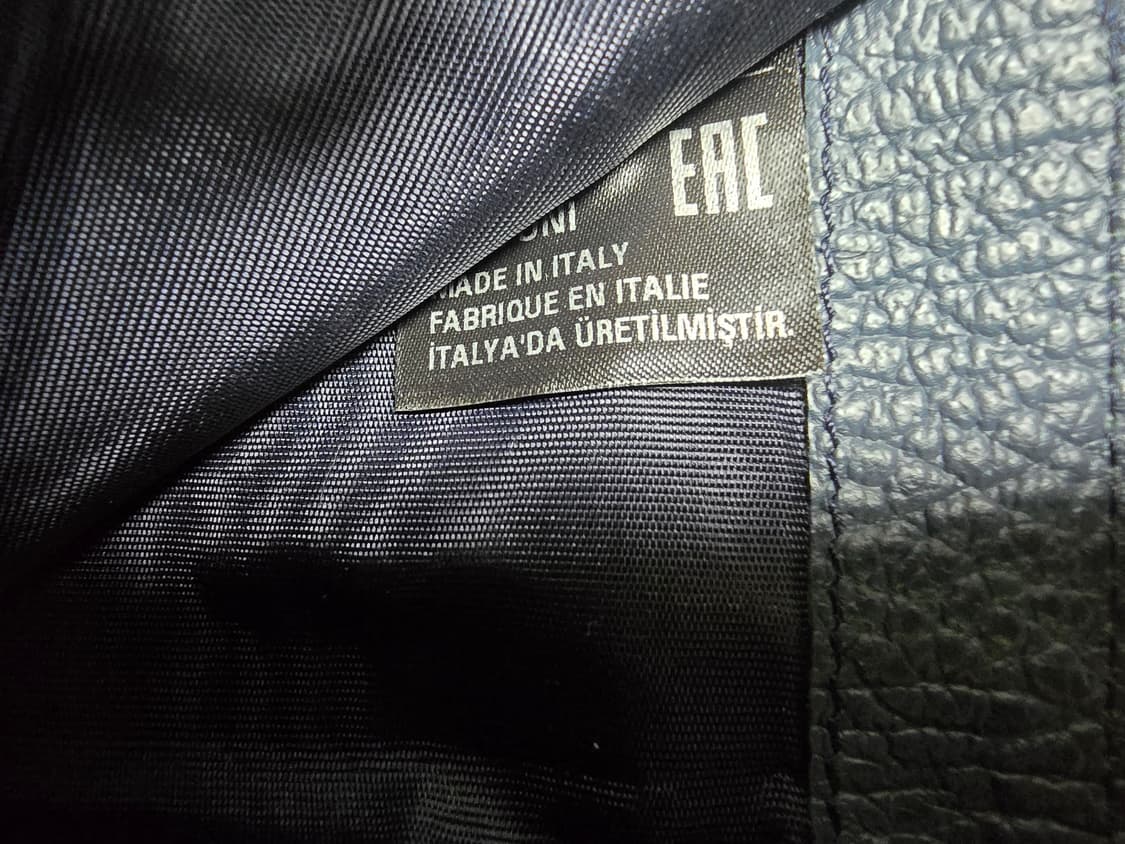 메종 마르지엘라 네이비카드지갑입니다. 상품이미지4