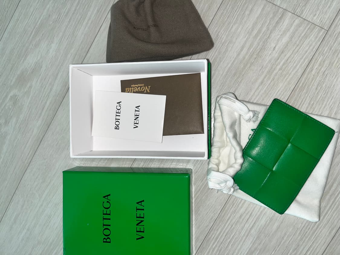 보테가베네타 카드지갑 그린 풀박스 상품이미지1