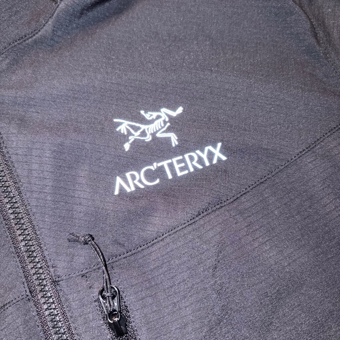 [M] 아크테릭스 스쿼미시 우먼 후드 바람막이 블랙 D657 상품이미지4