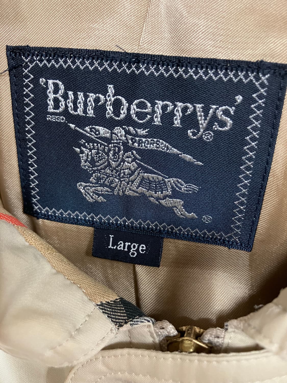 버버리 바람막이 자켓 후드탈부착 L 상품이미지5