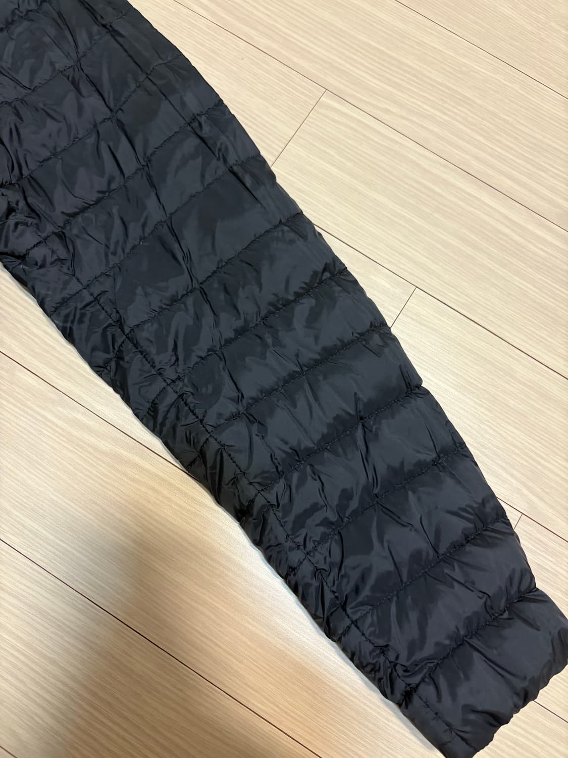 무신사스탠다드 트랜스폼 라운드 넥 라이트 다운 재킷 [블랙] M 상품이미지4