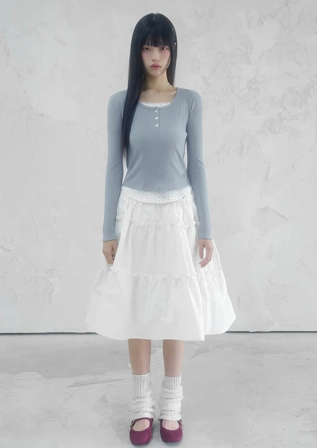 (새상품) 비바셔스 뮤리엘 플라워 펀칭 레이어드 티 네이비 상품이미지2