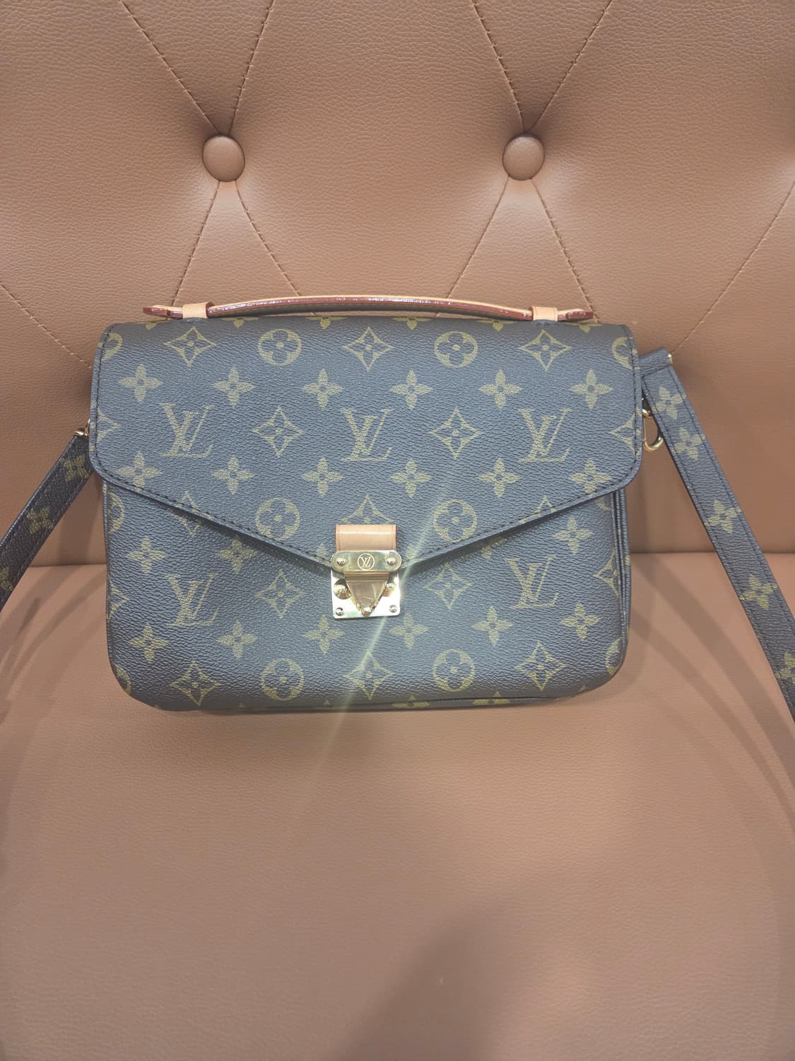 루이비통 포쉐트 메티스 모노그램 가방 상품이미지9