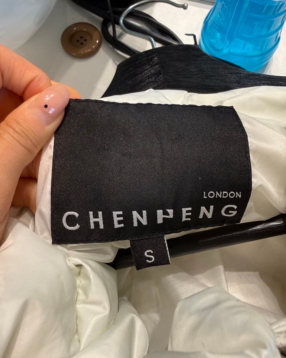 펑첸왕 화이트 오버사이즈 구스 다운 점퍼  상품이미지8