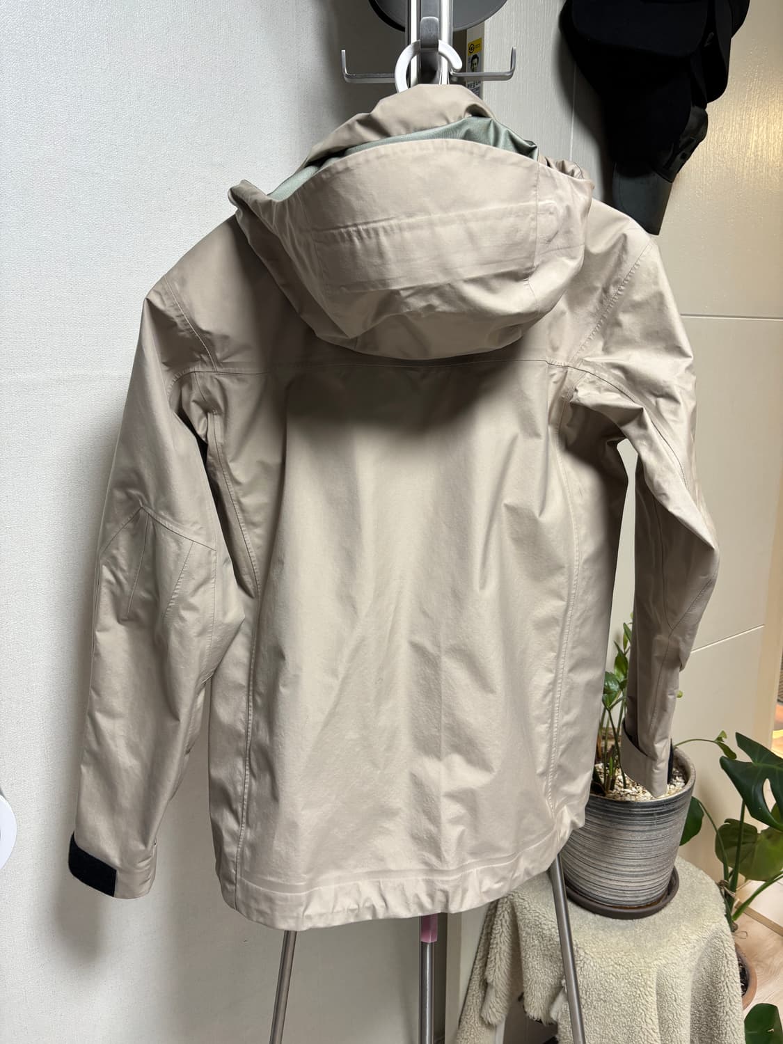 Jw anderson 바람막이. 상품이미지6