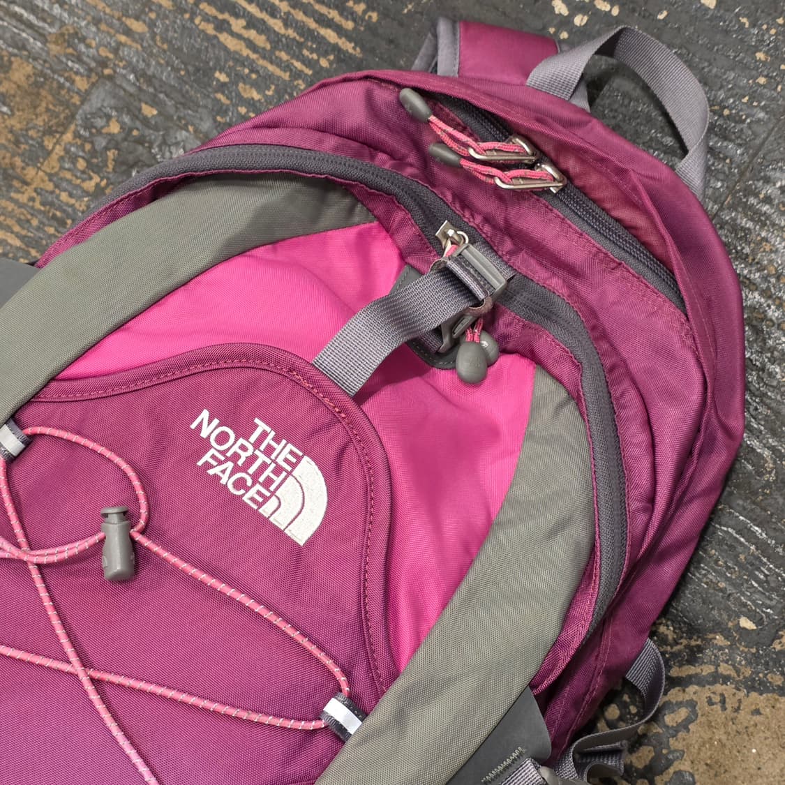 노스페이스 가방 (20L) 상품이미지2