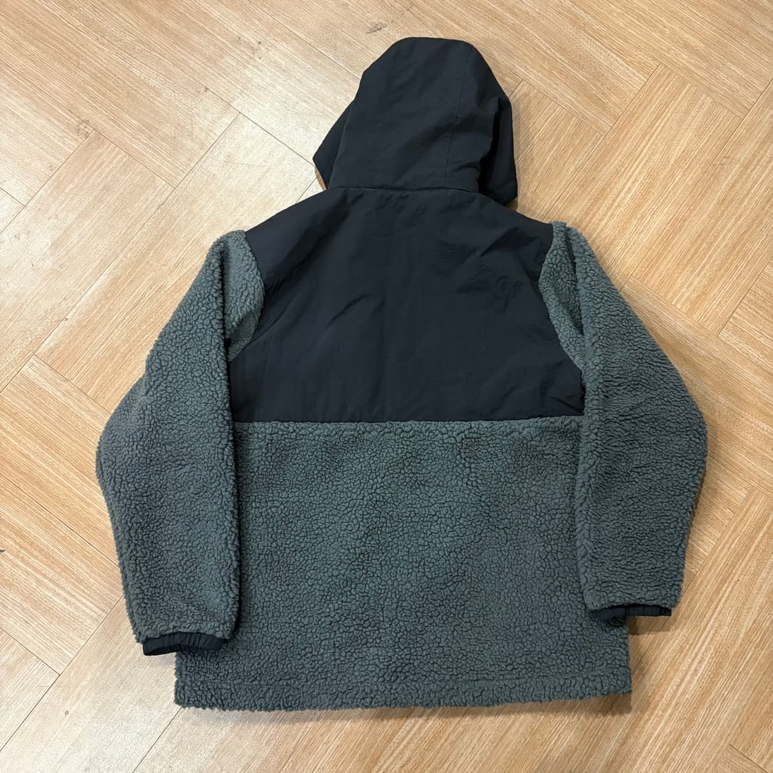 파타고니아 블랙&그레이 쉘드 레트로 X 플리스 풀오버 상품이미지6