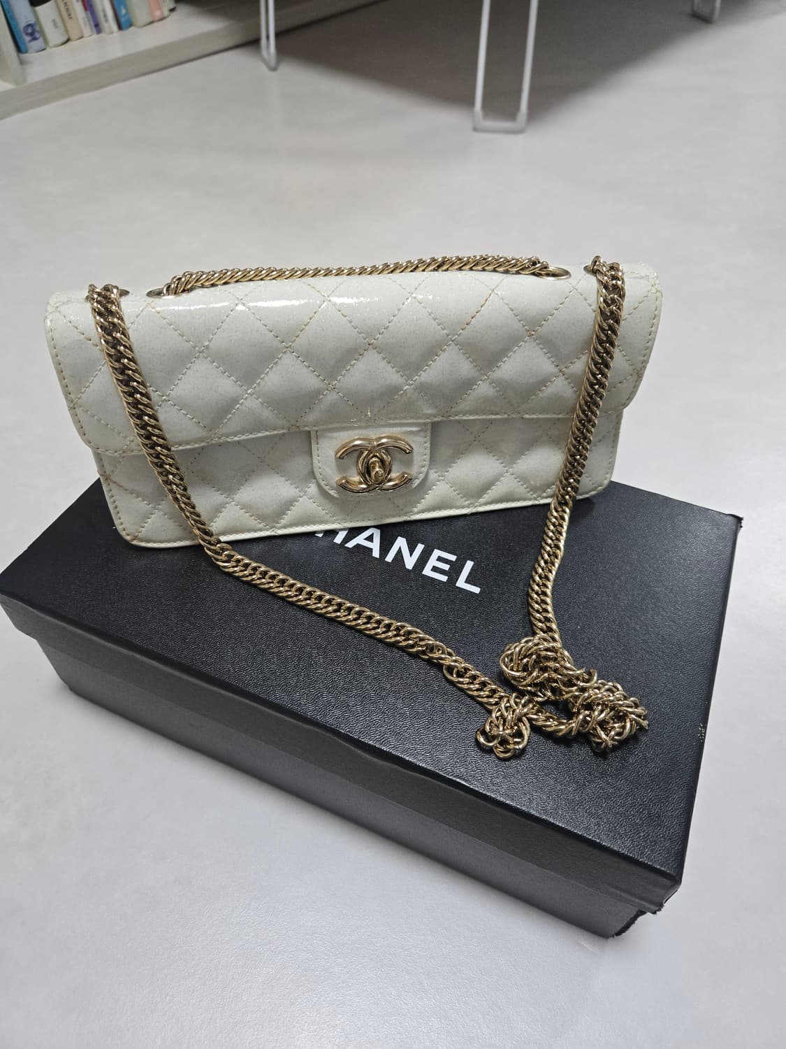 샤넬 페이던트 플립백 골드체인 상품이미지2