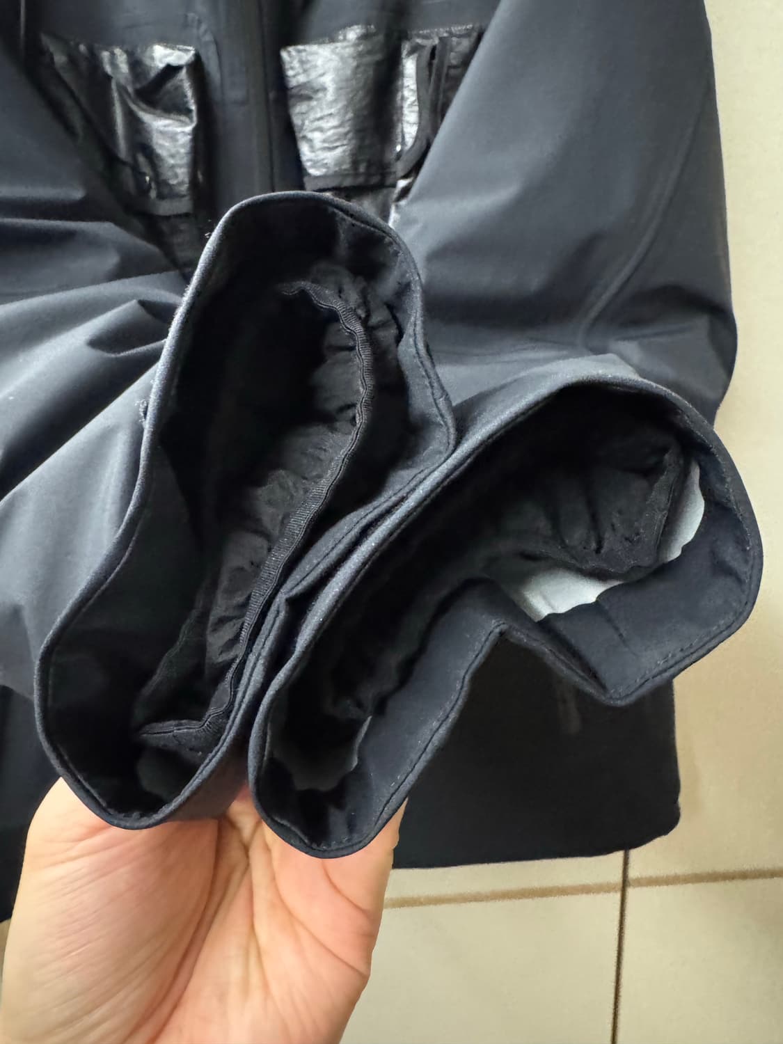 CP컴퍼니 고어텍스 인피니움 패딩 상품이미지3