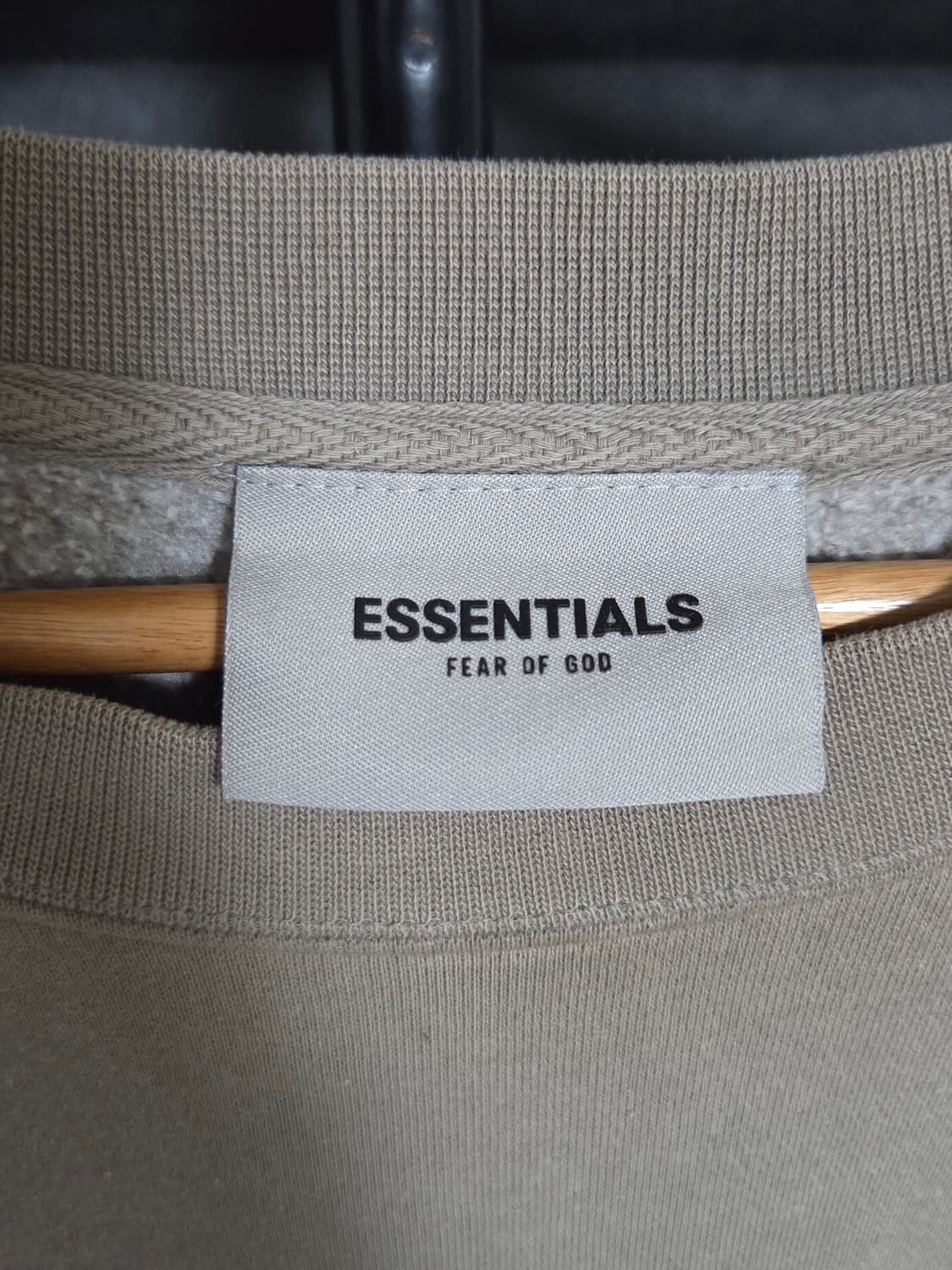 [피어오브갓 에센셜] 전면 로고 라글란 맨투맨 | 00207 상품이미지3