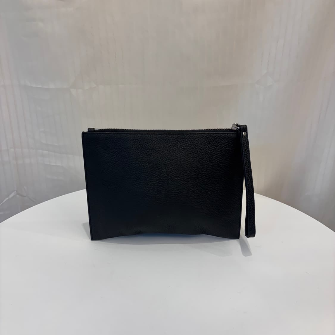 정품 마이클코어스 클러치백     상품이미지4