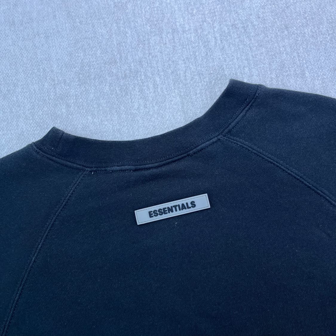 100 피오갓 에센셜 빅로고 맨투맨 상품이미지5