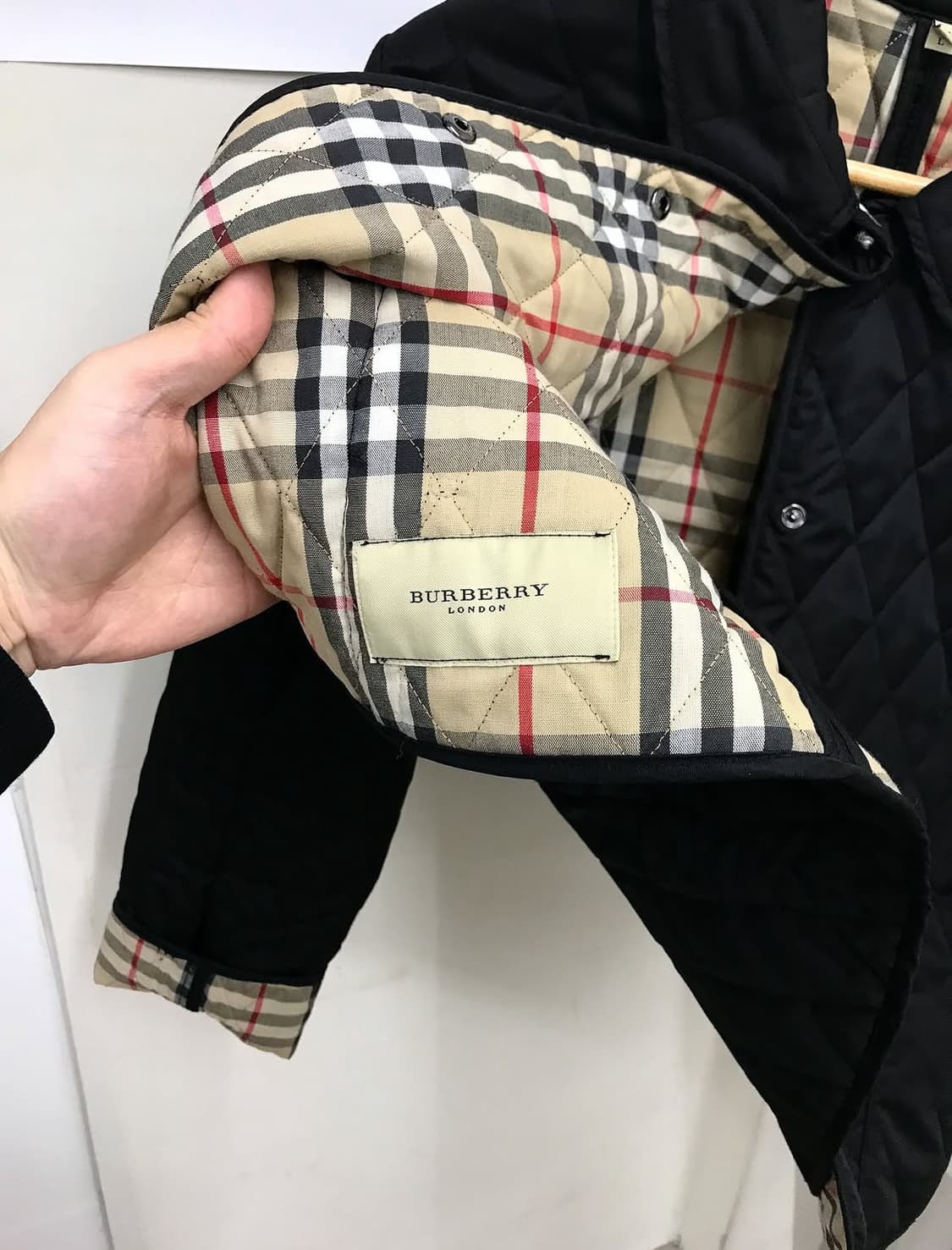 버버리 누빔 퀼팅 자켓 상품이미지4