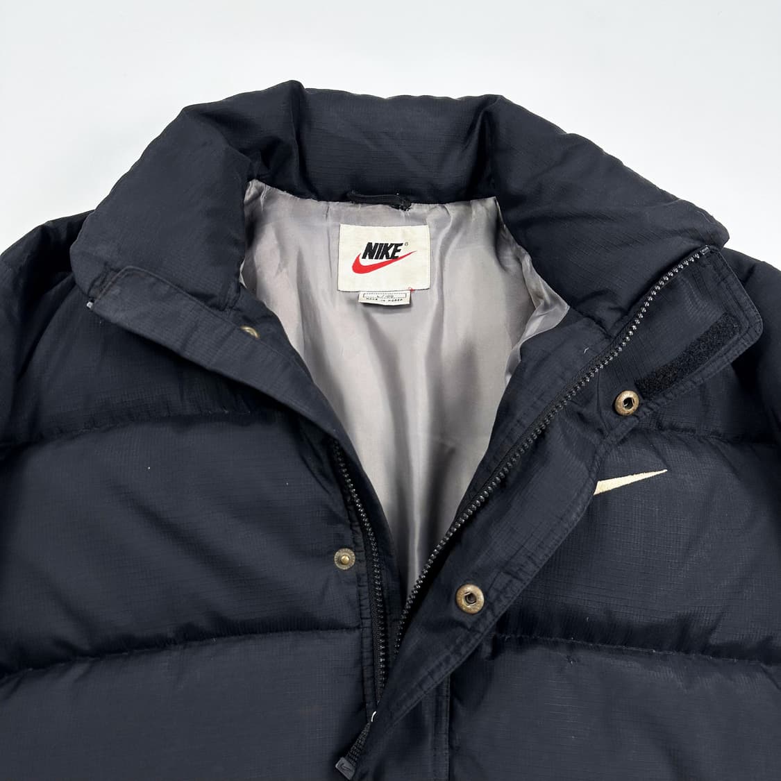 나이키 스우시 레트로 블랙 푸퍼 패딩 점퍼 (실측 XL) 상품이미지5