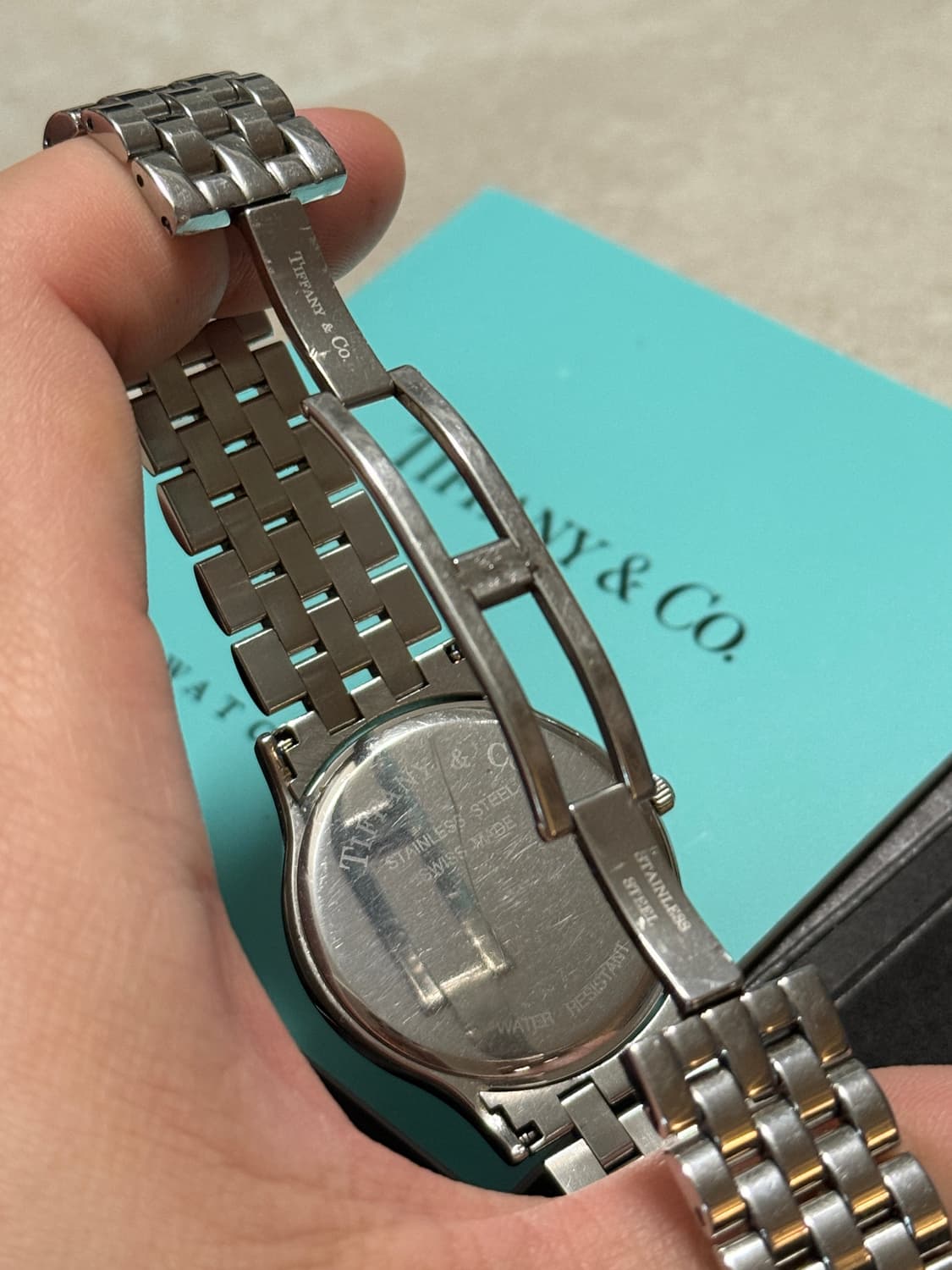 티파니앤코 클래식 쿼츠 시계 (Arabic on White) 상품이미지5