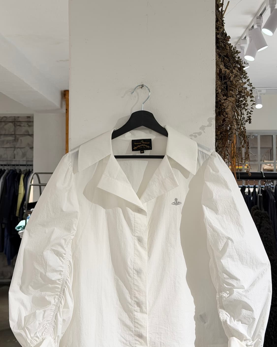 비비안웨스트우드 화이트 셔링 퍼프 블라우스 상품이미지4