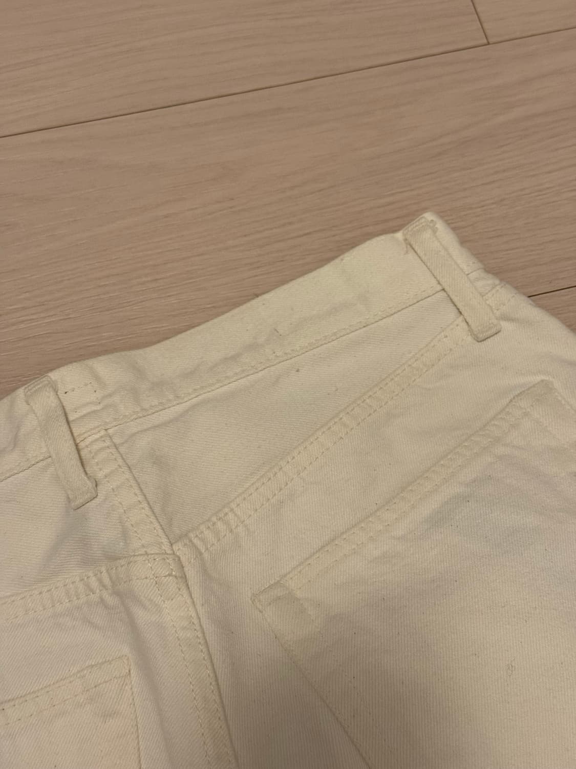 레졸루트 711 32/32 10주년 화이트 판매합니다 상품이미지2