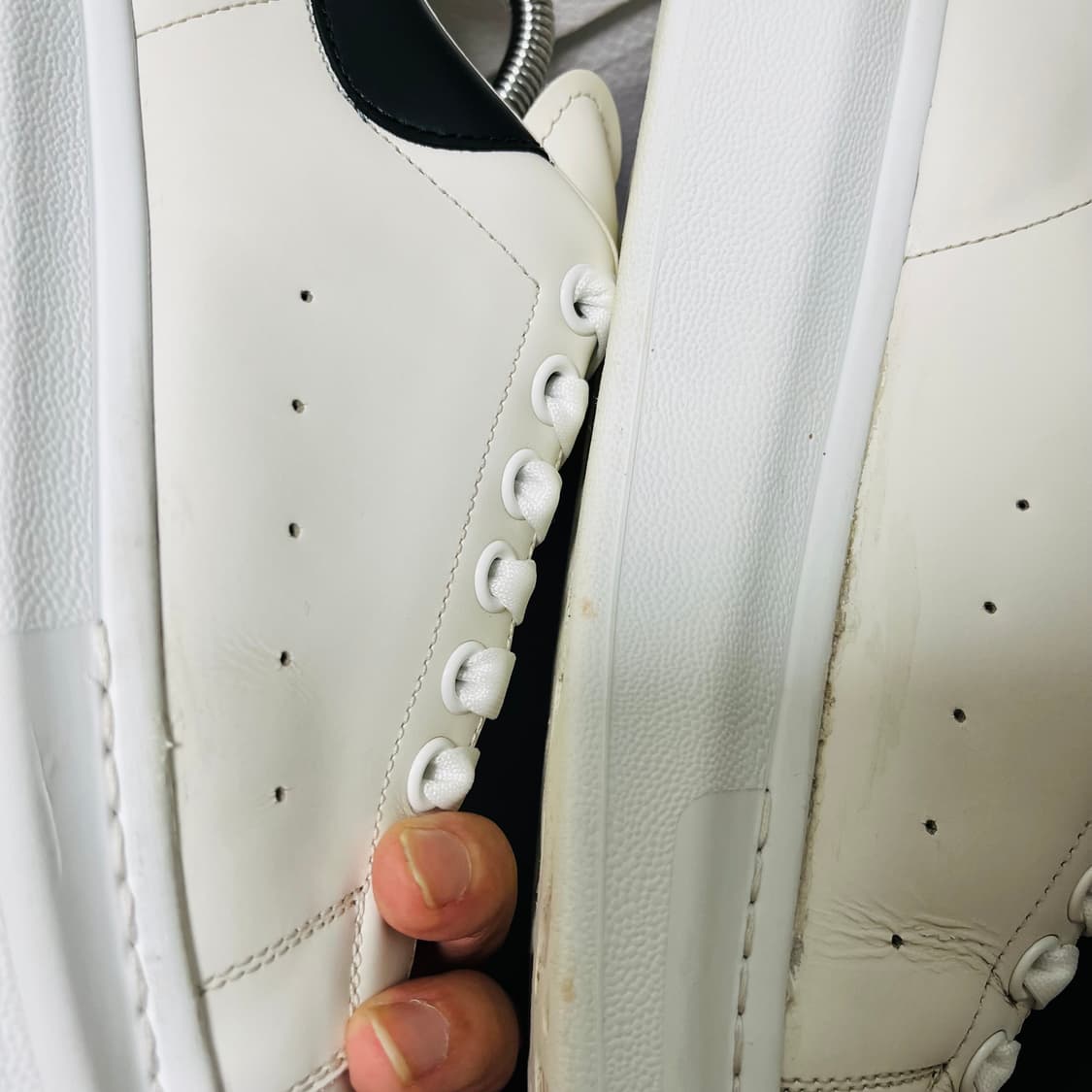 정품 41.5) 알렉산더 맥퀸 오버솔 스니커즈 265~270 상품이미지4