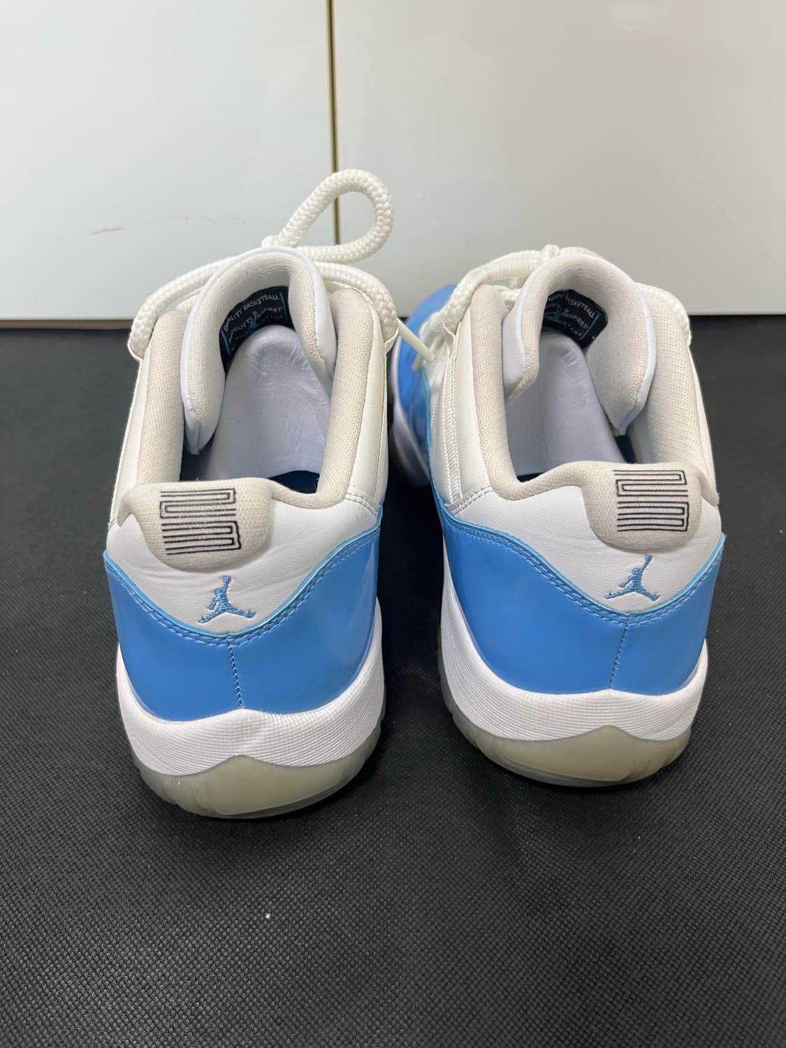 에어조던 11 레트로 로우 UNC 화이트 블루 상품이미지2
