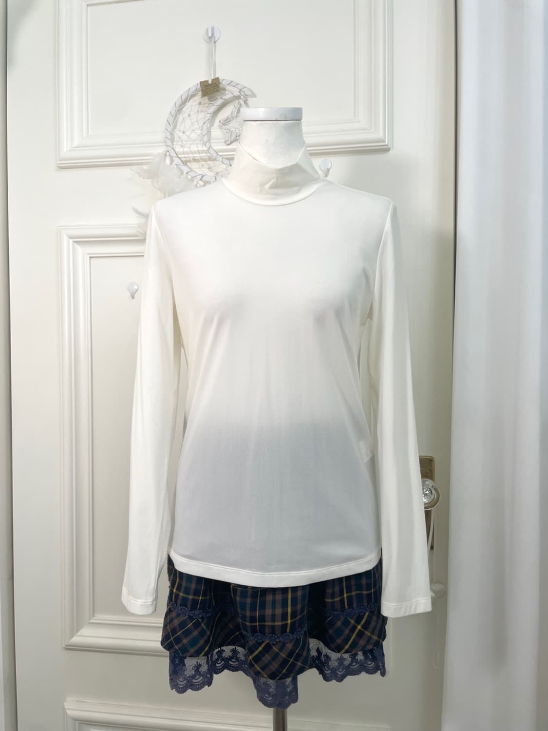 white turtle-neck cool top&white bow poi 상품이미지7