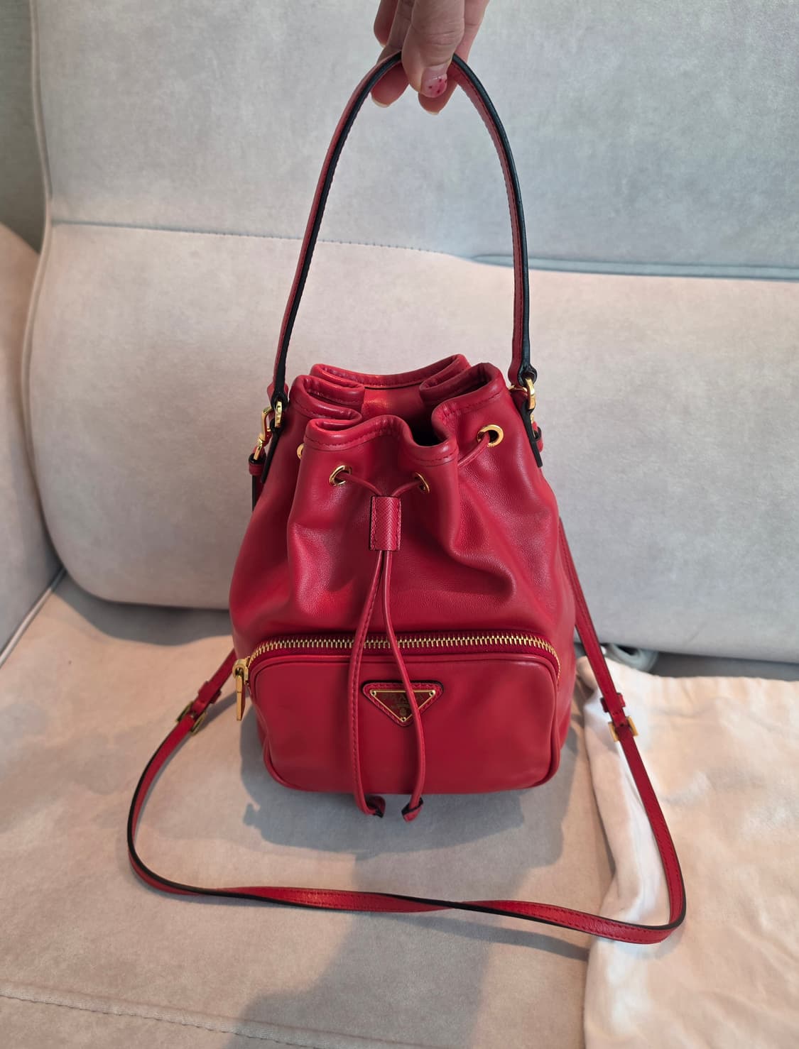 프라다 듀엣 레더 버킷백 크로스백 레드 상품이미지1