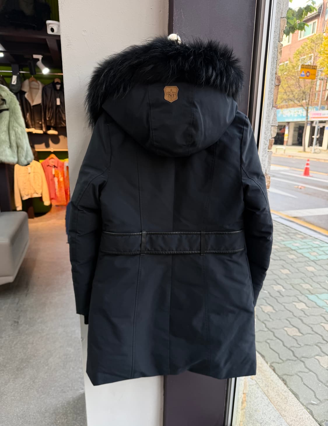 L/ 맥케이지 아달리 퍼 트리밍 다운 패딩 상품이미지8