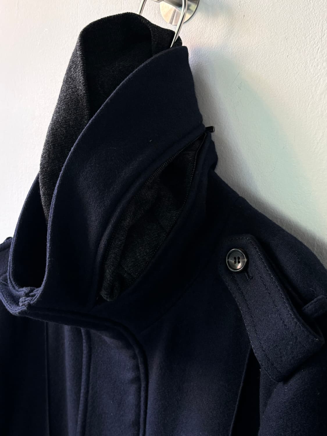 우영미 캐시미어 도킹 하이넥 코트 상품이미지7