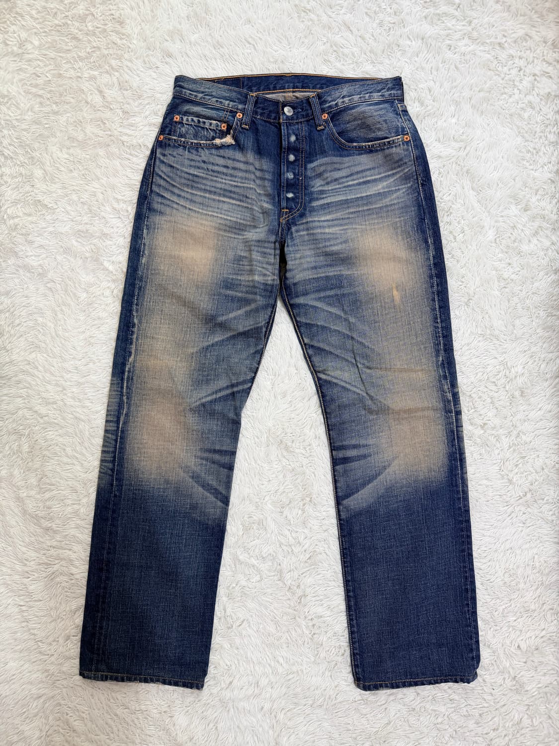 리바이스 501 빈티지 페이딩 & 스터드 커스텀 데님 상품이미지3