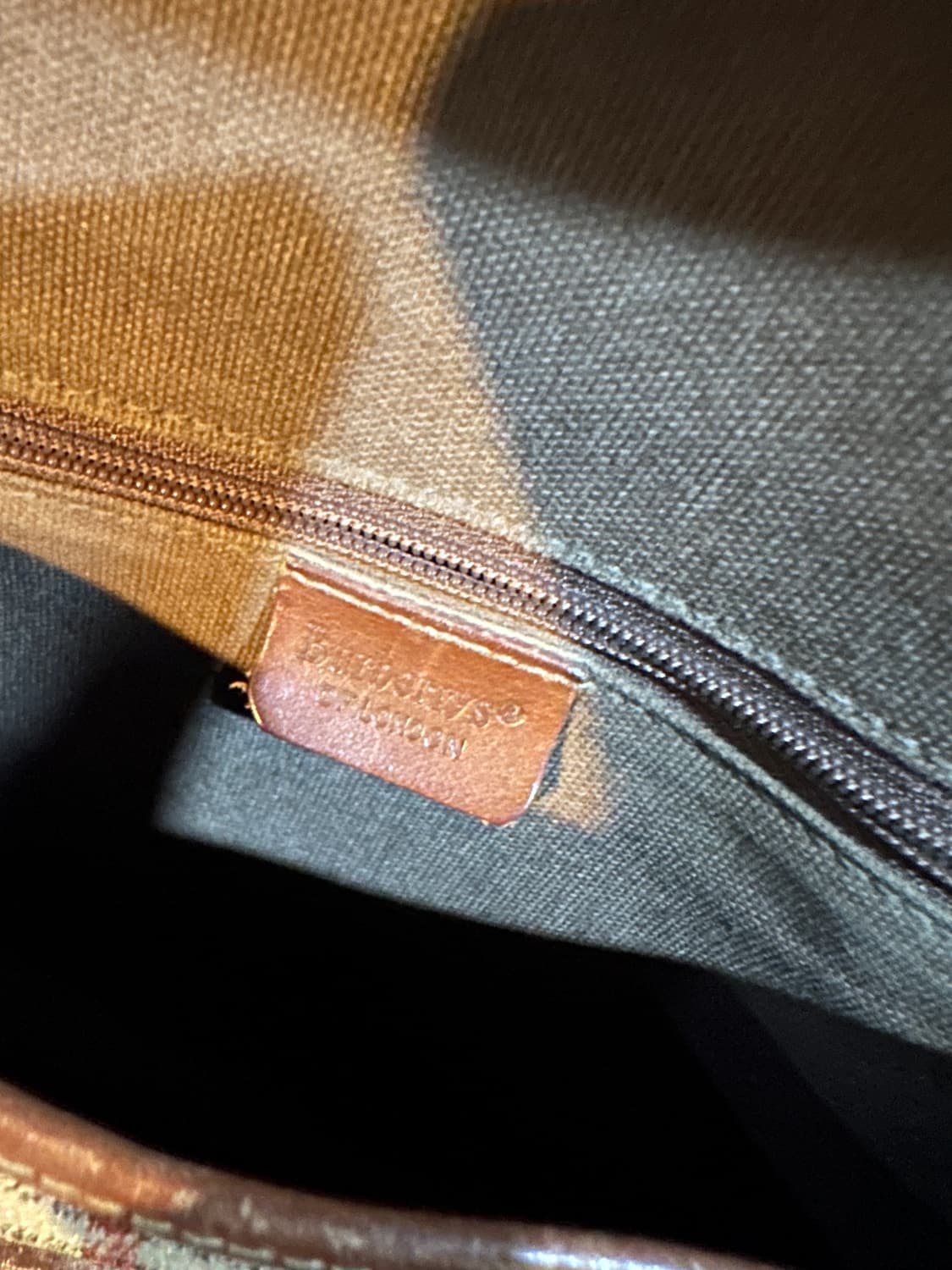 버버리 노바체크 크로스백 상품이미지7