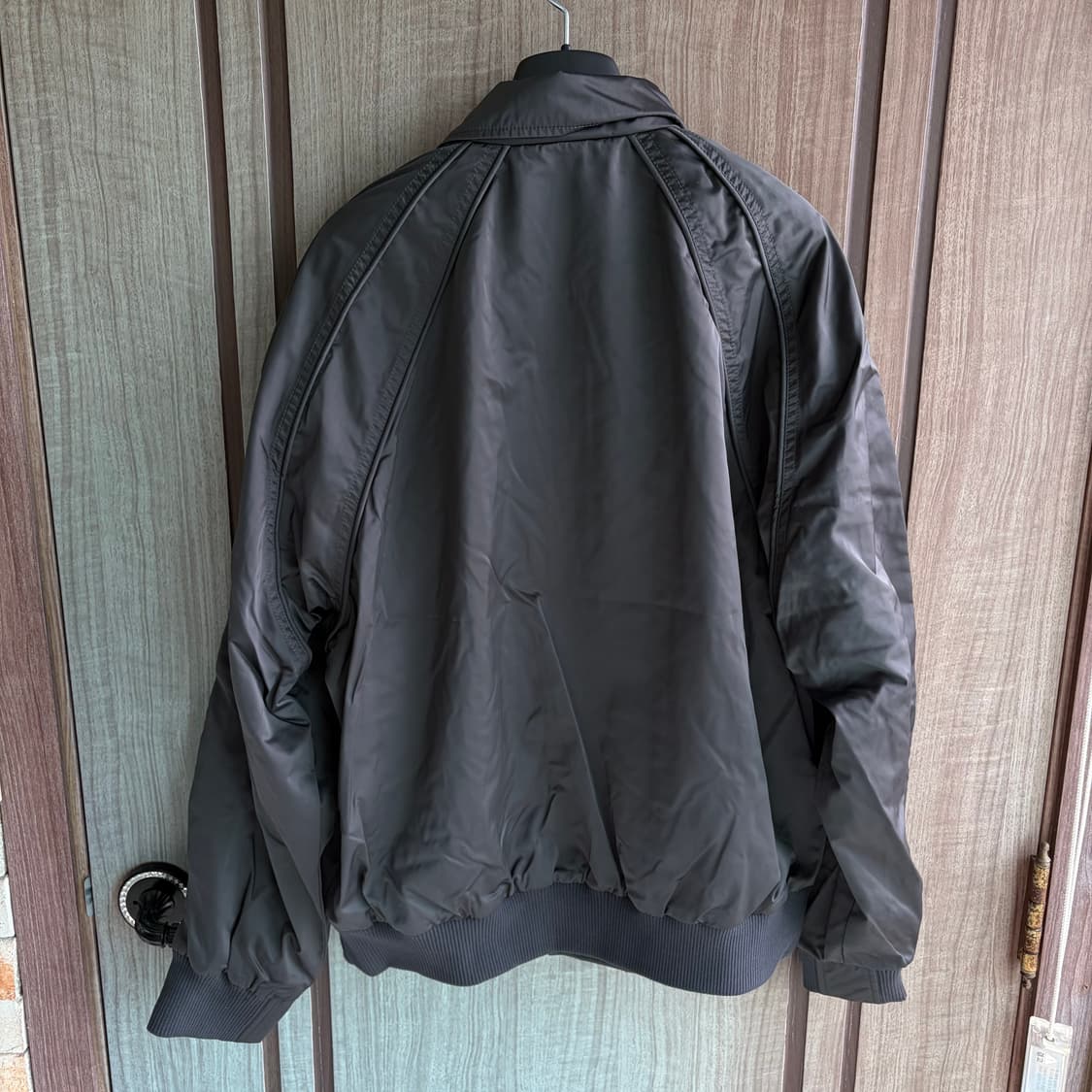 새상품(S)언어펙티드 바시티 자켓 차콜 상품이미지3