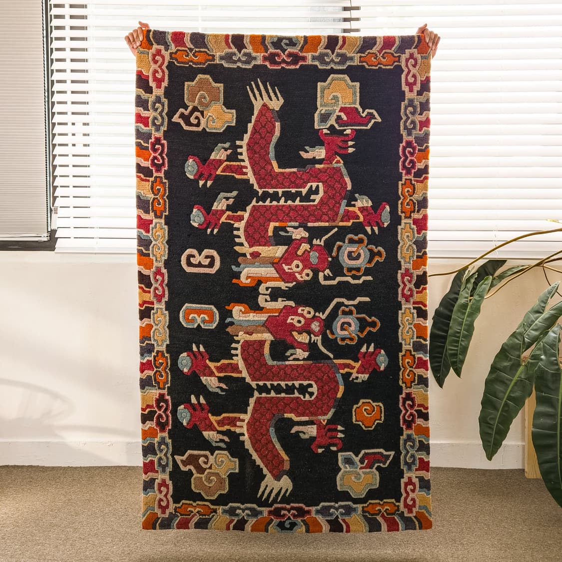Tibetan Style Double Dragon Rug 상품이미지1