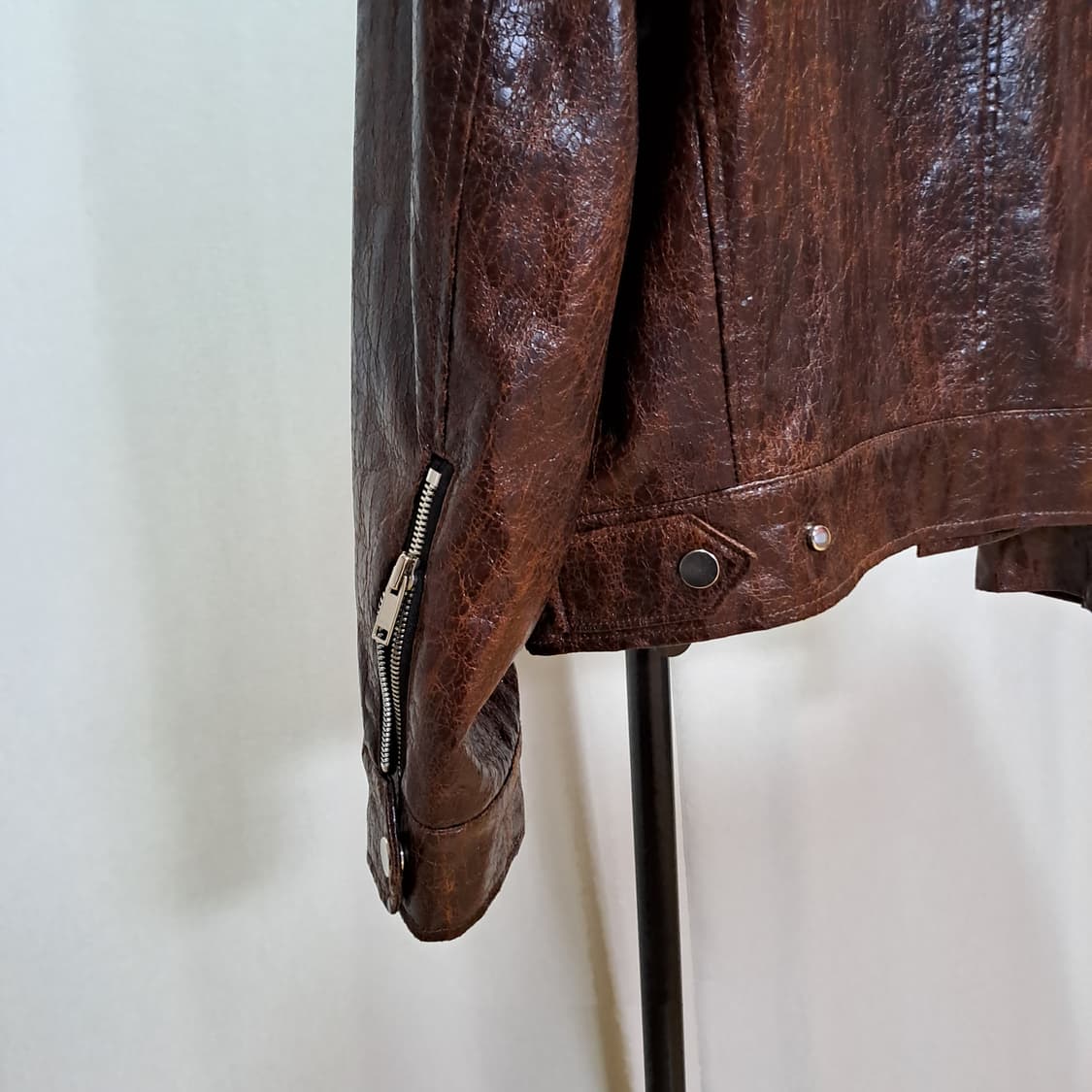 (택포) 노이어 크랙 스킨 크롭 레더자켓 50 B461 상품이미지7