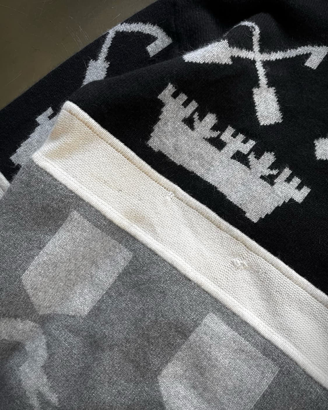 1990s CASTELBAJAC Icon Wool Knit Sweater 상품이미지10