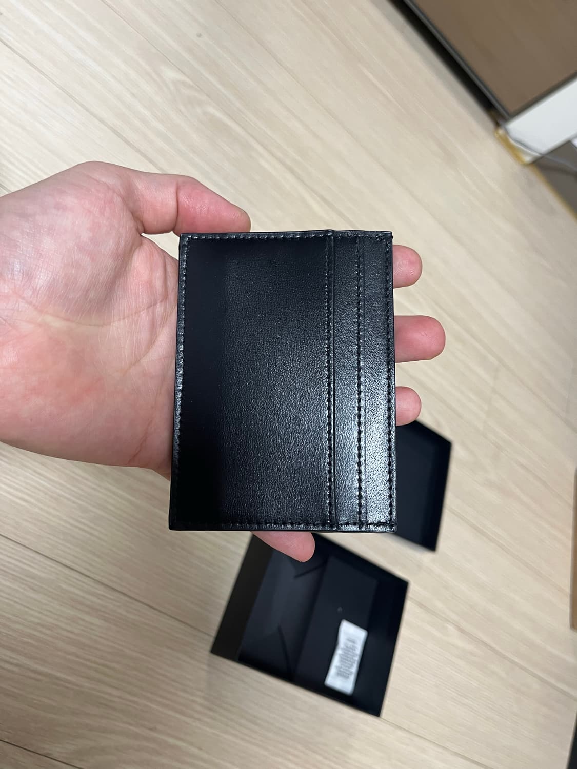 생로랑 모노그램 실버 카드지갑 상품이미지4